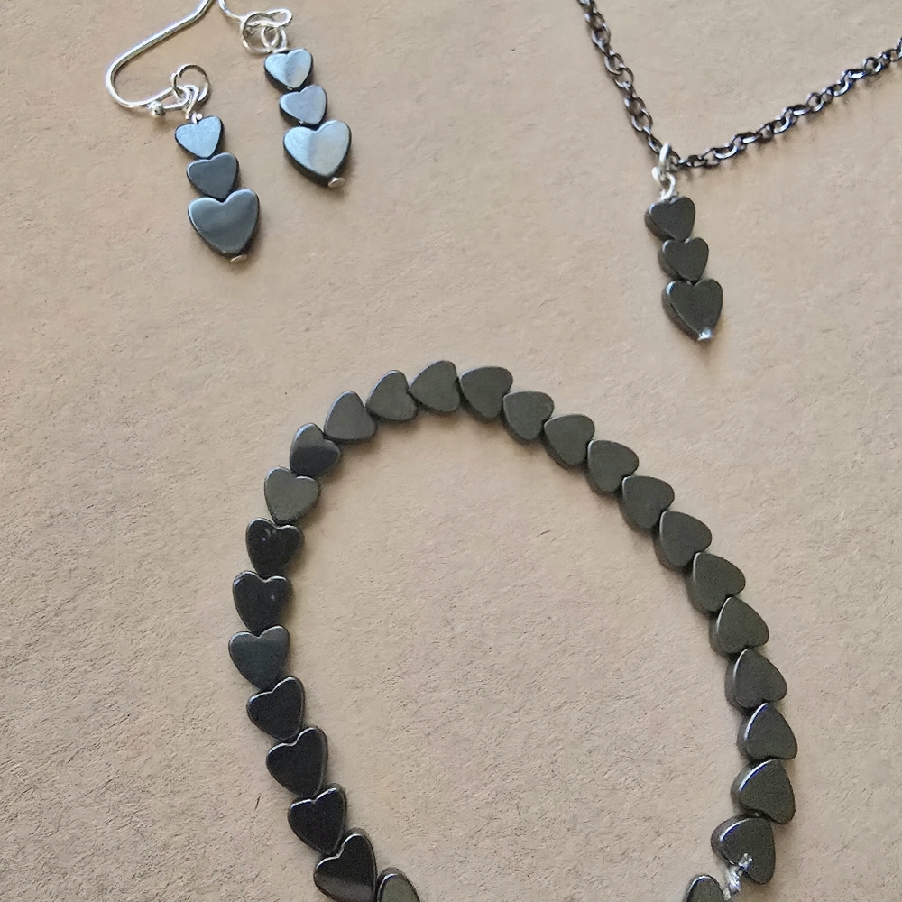 Heart-Shaped Black Jewelry Set
